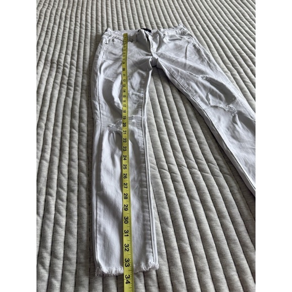 Justusa White Skinny Jeans Women's Size 27 with Distressed Legs - Picture 6 of 7